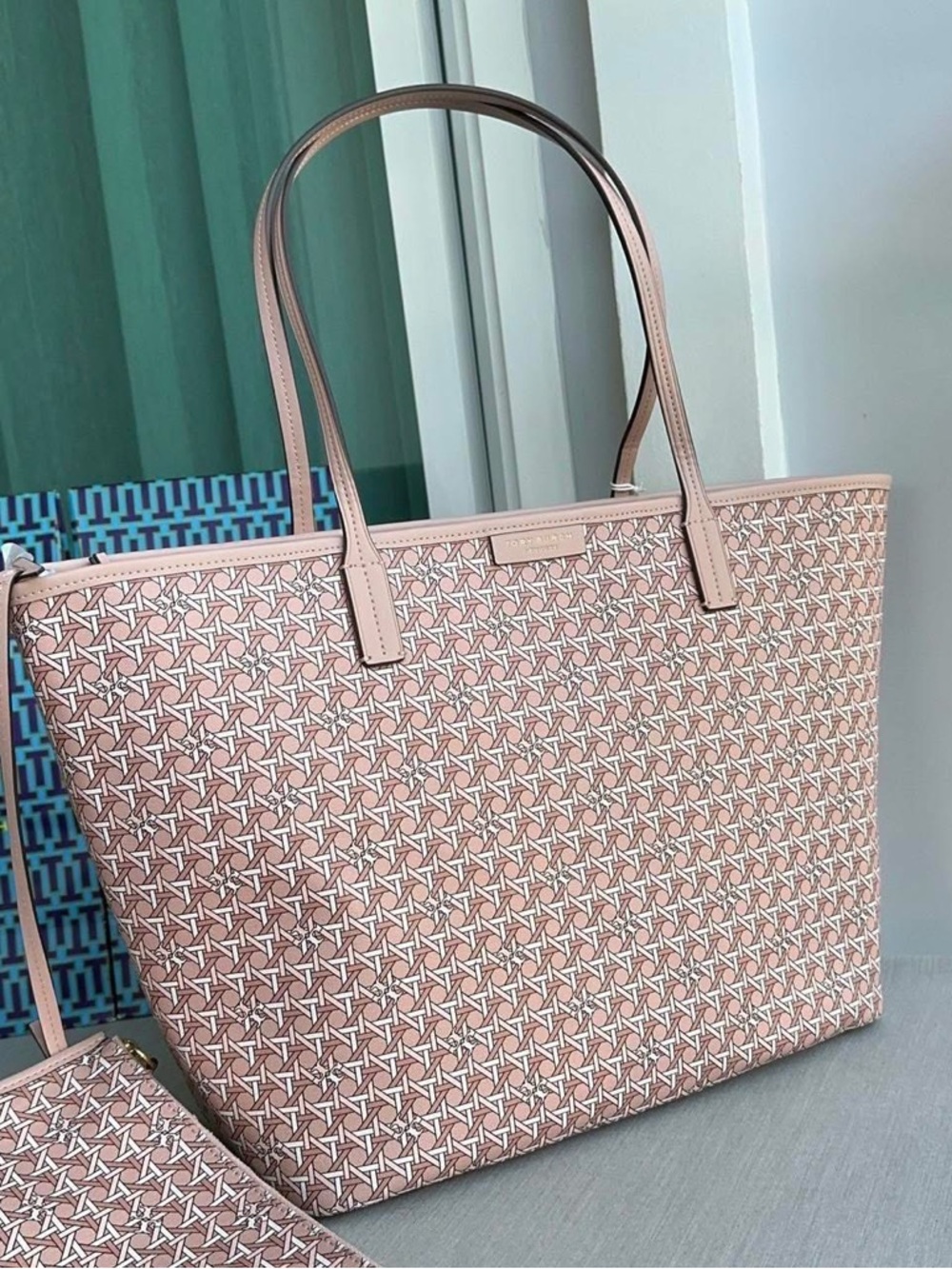 Tory Burch EVER-READY ZIP TOTE